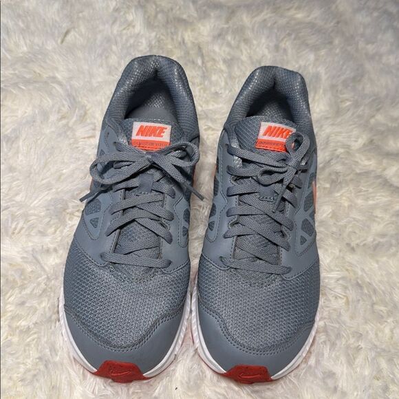 Nike Gray and Red Athletic Shoes - Picture 2 of 5